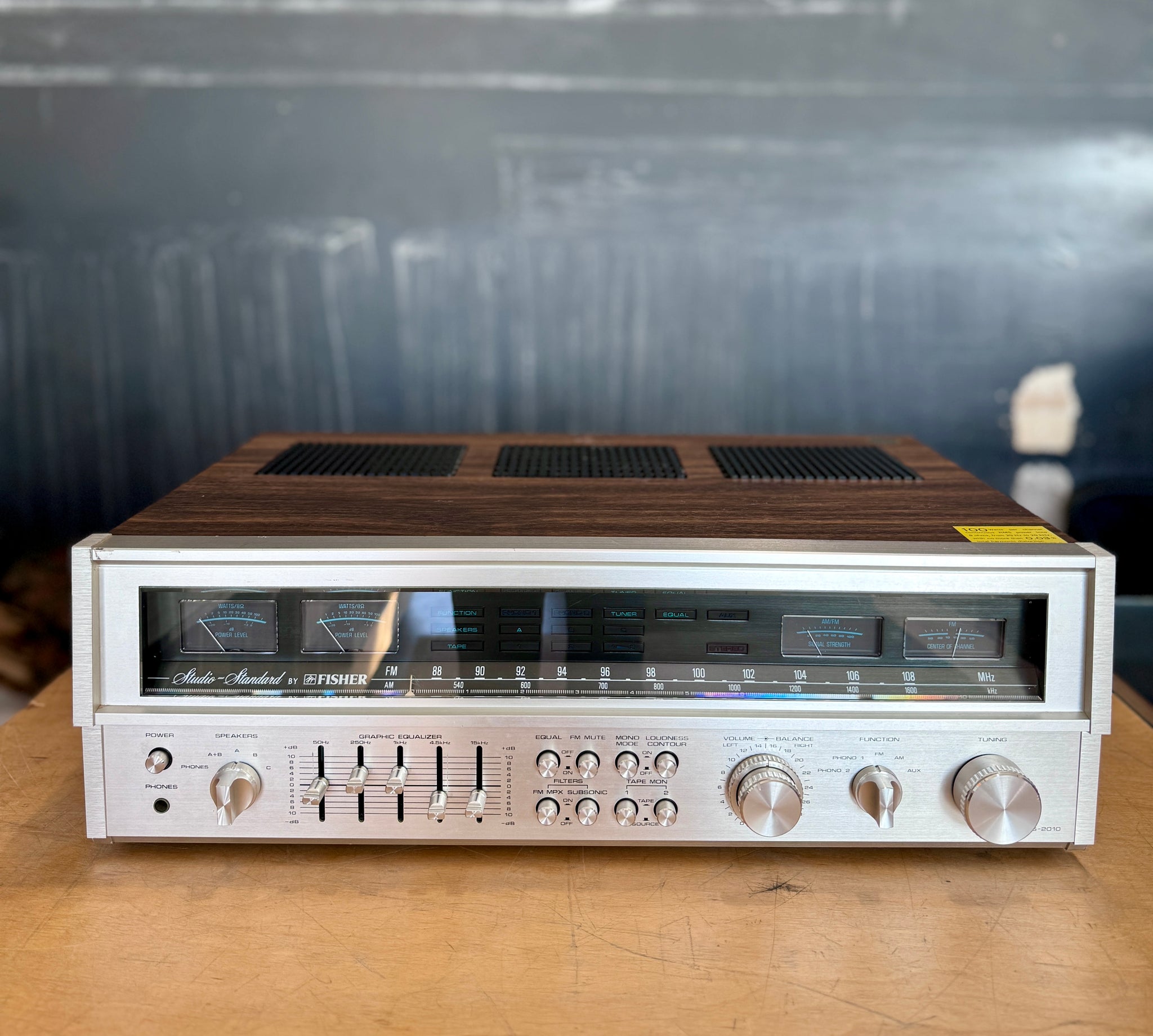 Vintage Fisher RS-2010 Stereo Receiver